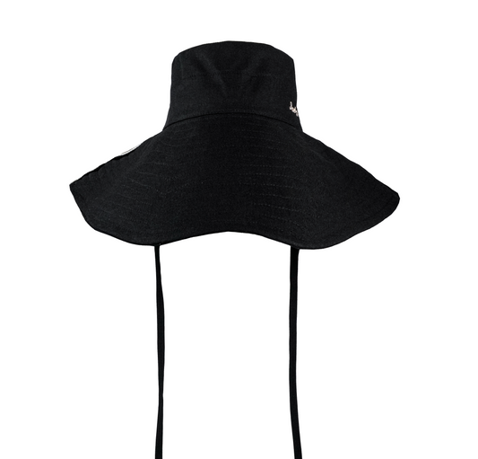 OVERSIZED BUCKET HAT IN BLACK